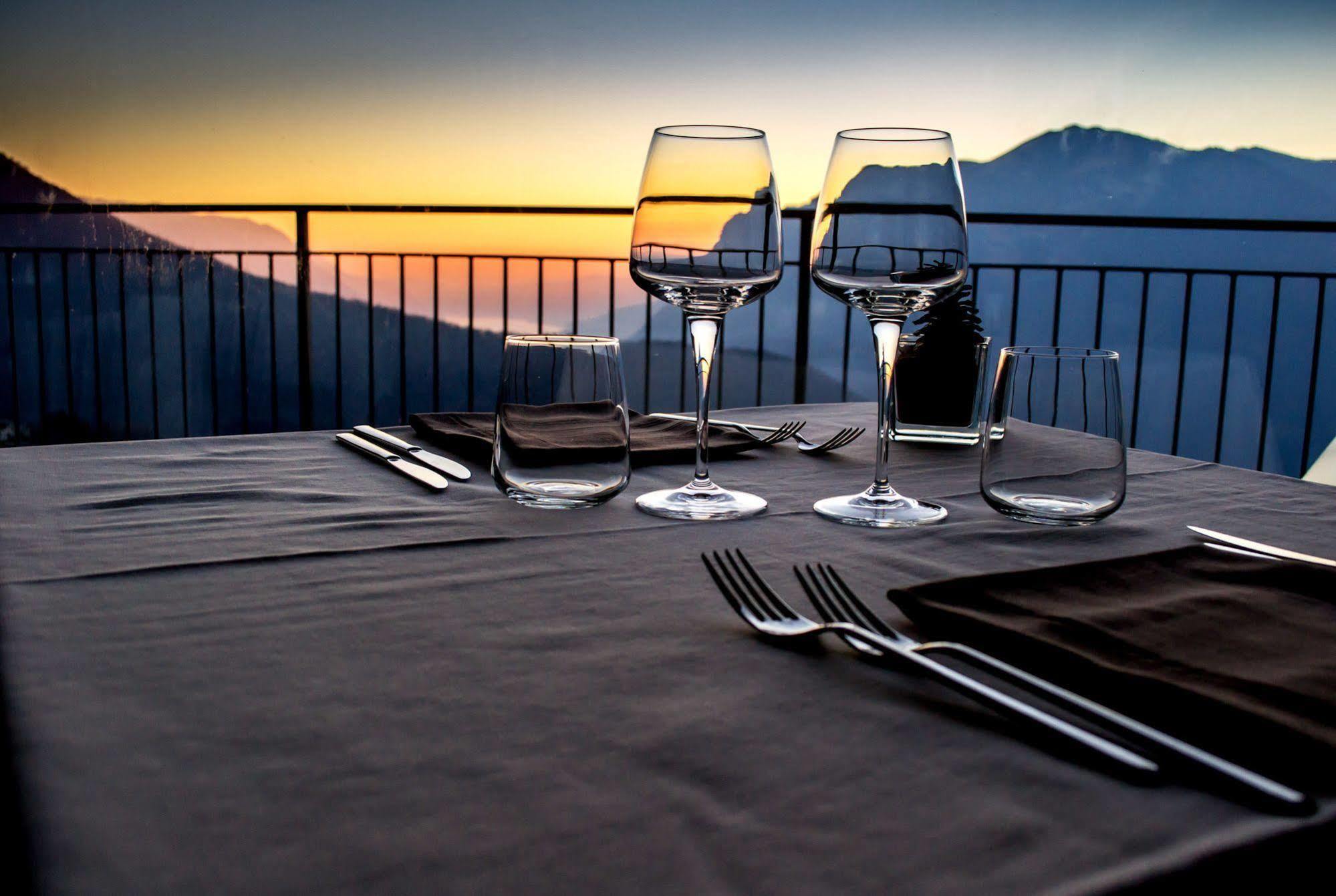 Ristorante Bellavista Con Locanda Veleso エクステリア 写真